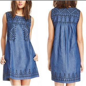 Honey Punch Chambray Embroidered Sleeveless Dress